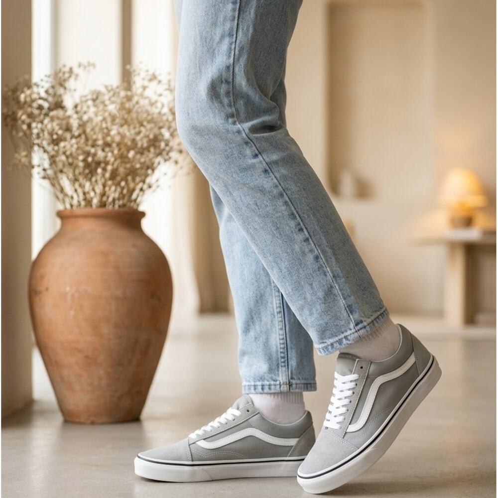 Vans Old Skool Sneaker Shoes Unisex 7M/8.5W Light Grey Suede Canvas Round Toe